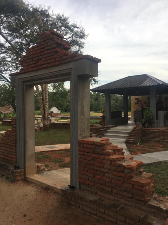 Monaara Leisure - Anuradhapura Exteriör bild