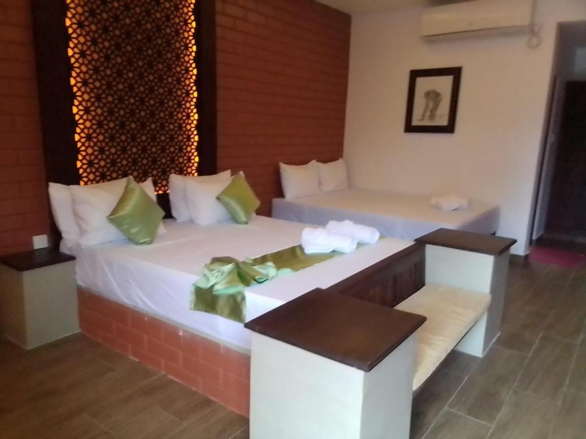 Monaara Leisure - Anuradhapura Exteriör bild