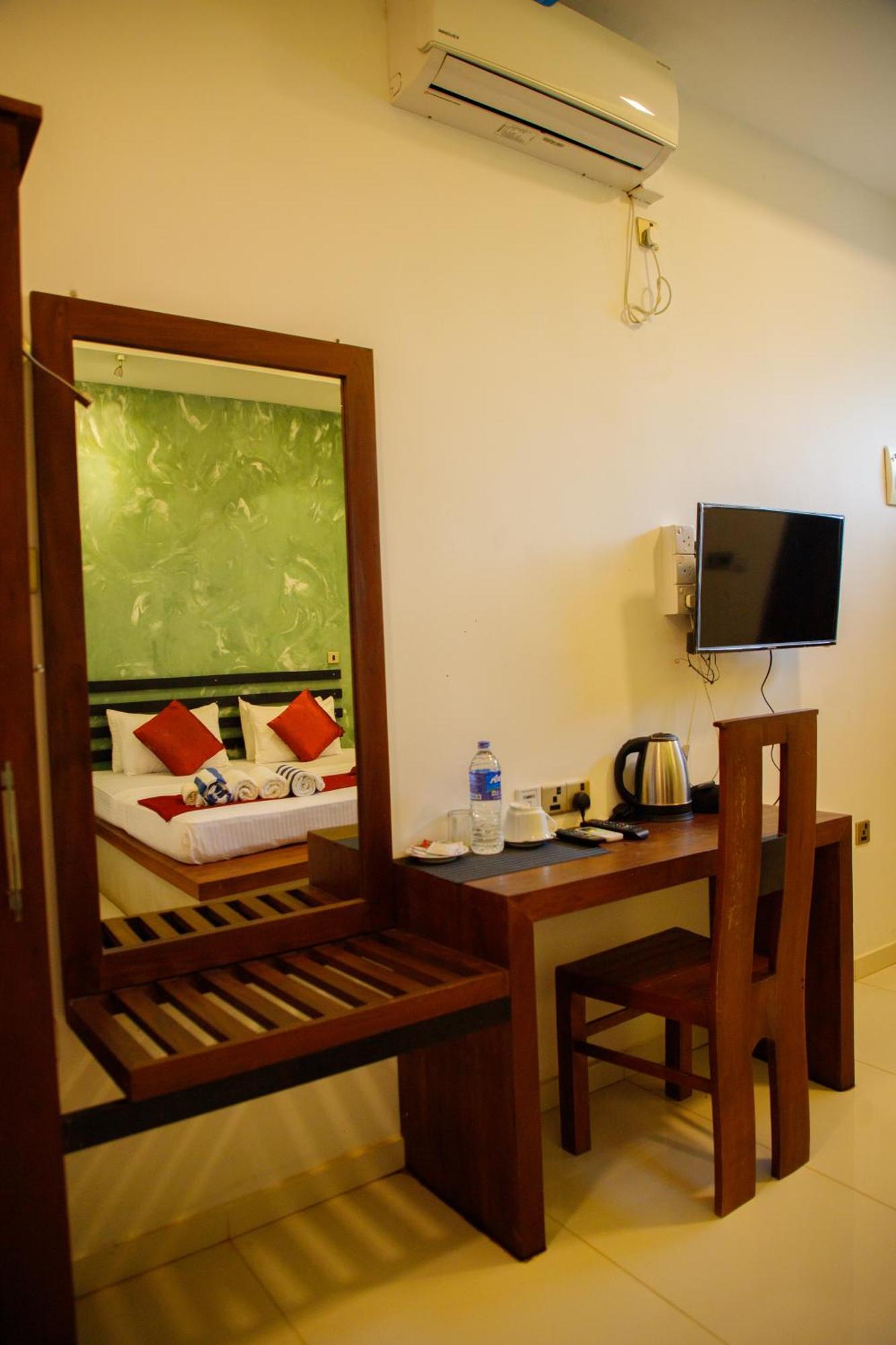 Monaara Leisure - Anuradhapura Exteriör bild