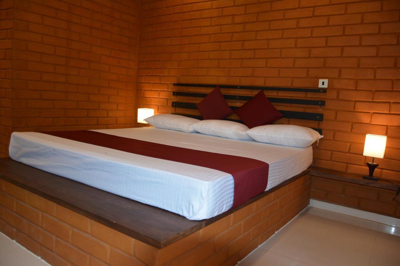 Monaara Leisure - Anuradhapura Exteriör bild